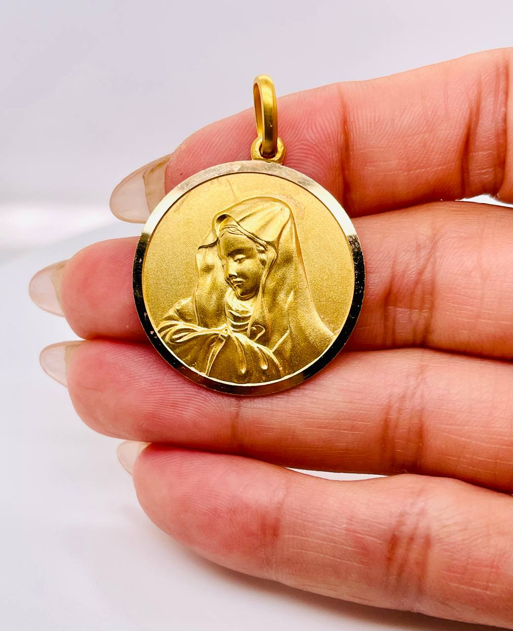 18K Solid Yellow Gold Mother Mary Virgin Mary Round Pendant 15 Grams 30 MM
