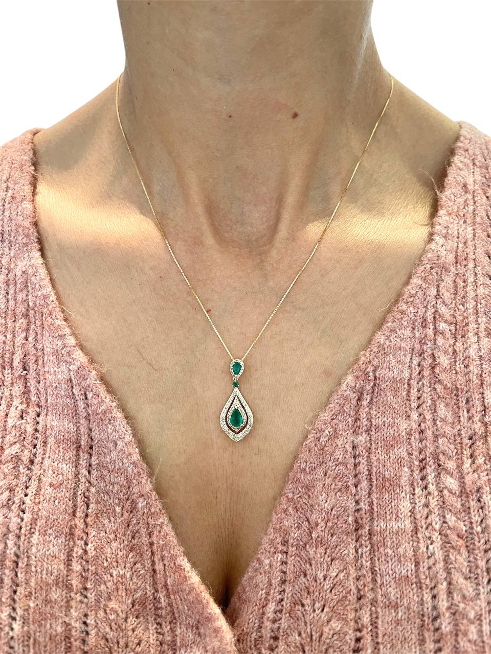 14k Yellow Gold 1.60 TCW Natural Diamond and Emerald Pear Pendant Chain Necklace