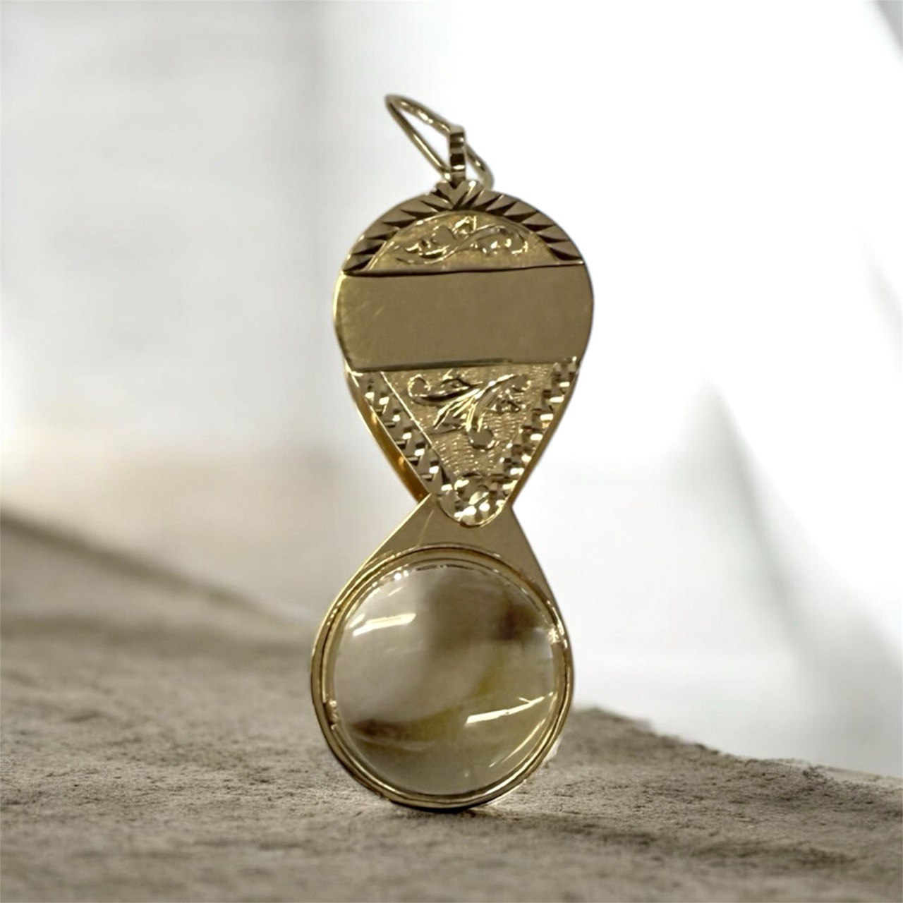 Solid 14K Gold Kassoy 18mm 10X Jewelers Loupe Fancy Engraved Pendant Full Size