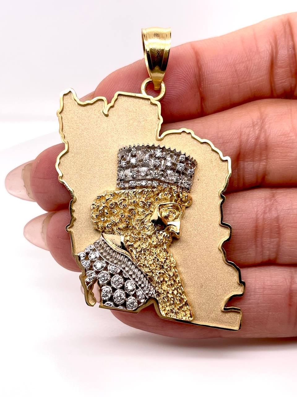 Persian Heritage Cyrus the Great & Iran Map 18k Gold Natural Diamond Pendant