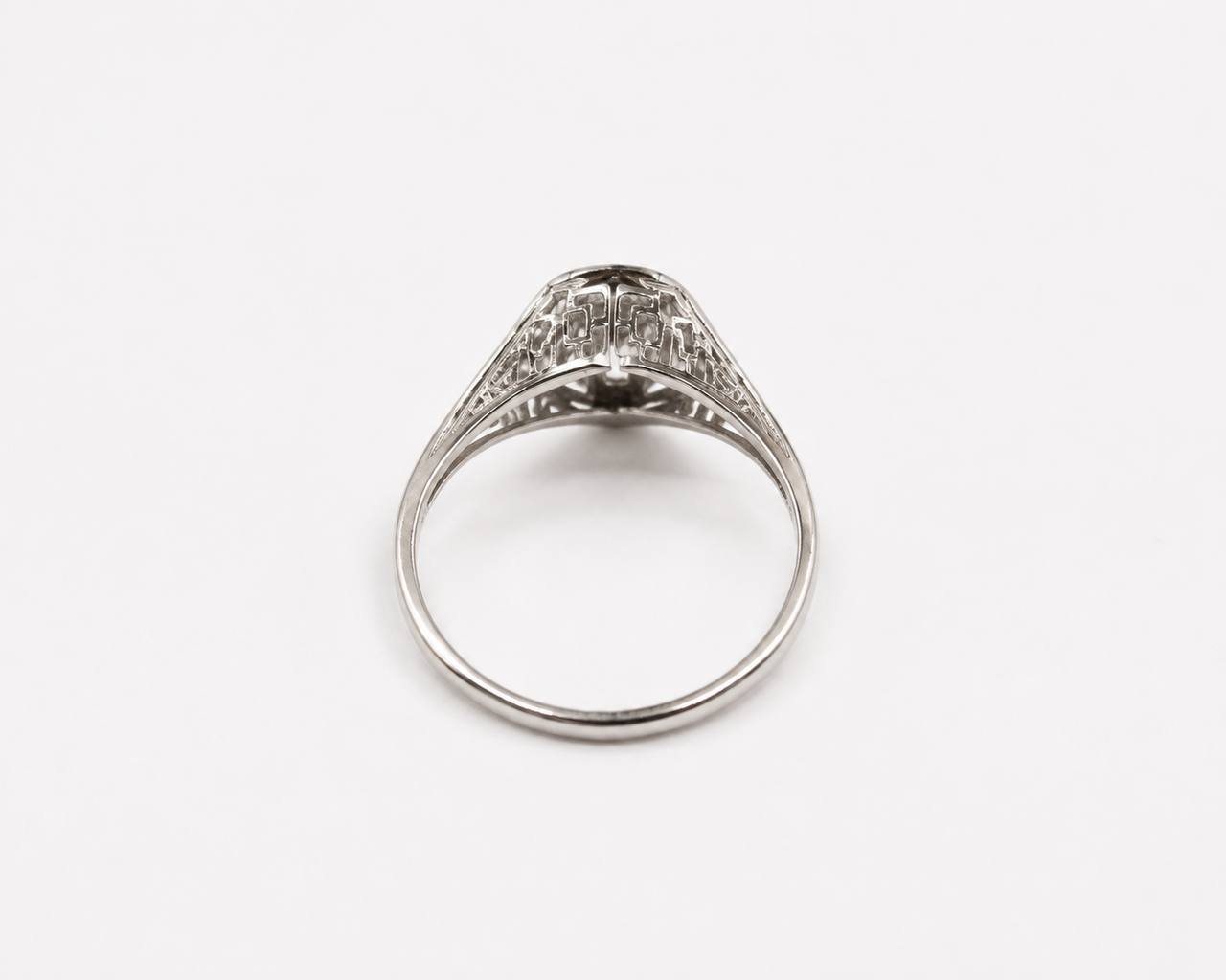 Vintage Art Deco 18K White Gold Natural Diamond Ring Size 7.5