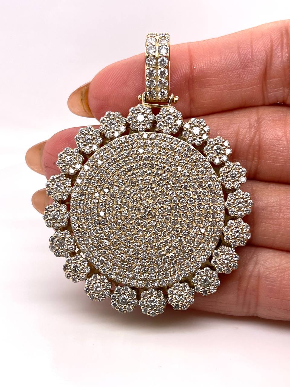 14k Solid Yellow Gold 7 TCW Natural Diamond Flower Round Charm Pendant