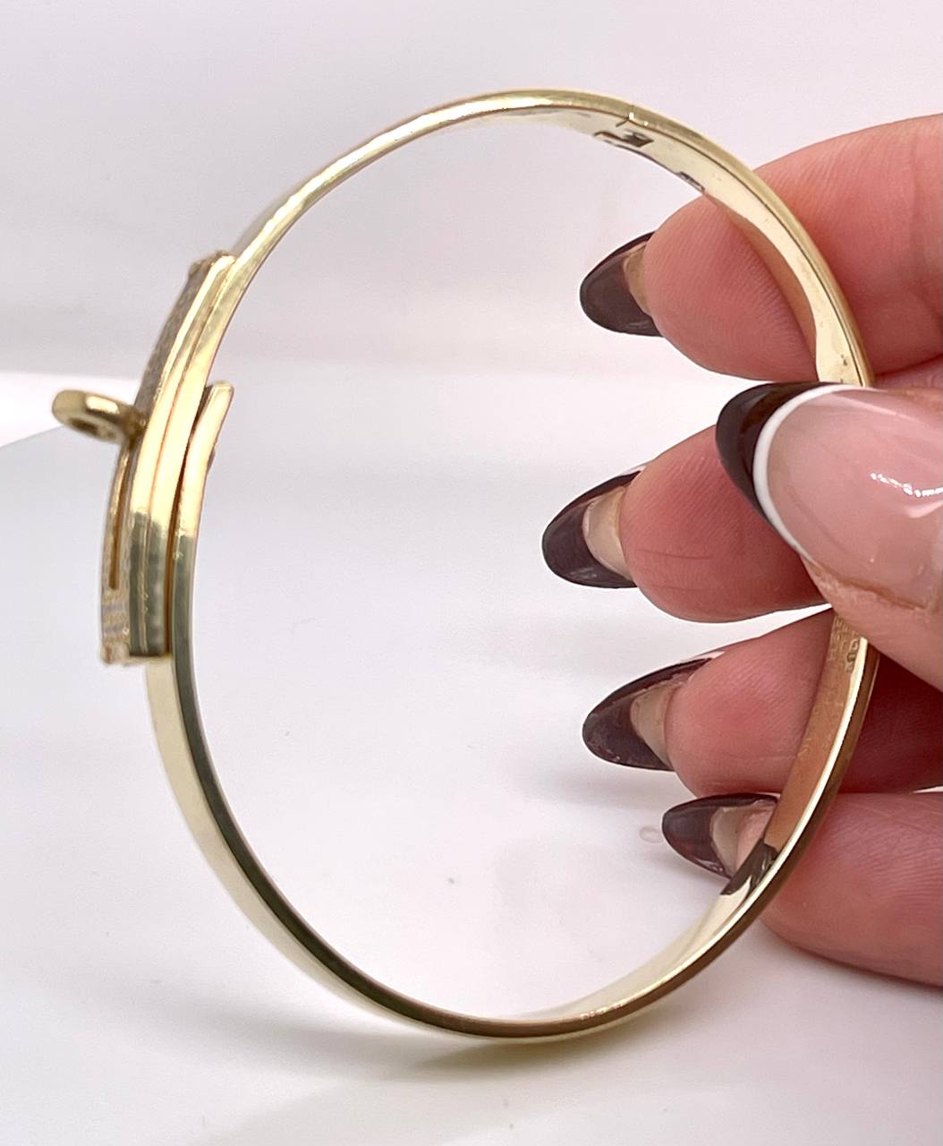 Hermès Kelly 18K Yellow Gold Pave Diamonds Bracelet