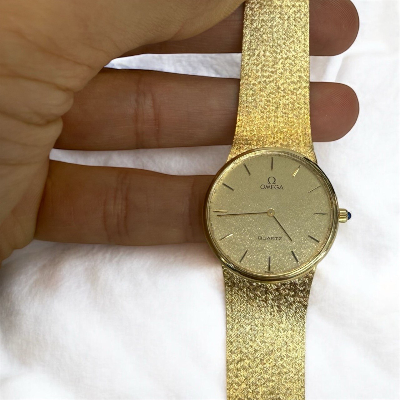 VINTAGE OMEGA Solid 14K Yellow Gold Quartz Watch Integrated Mesh Bracelet