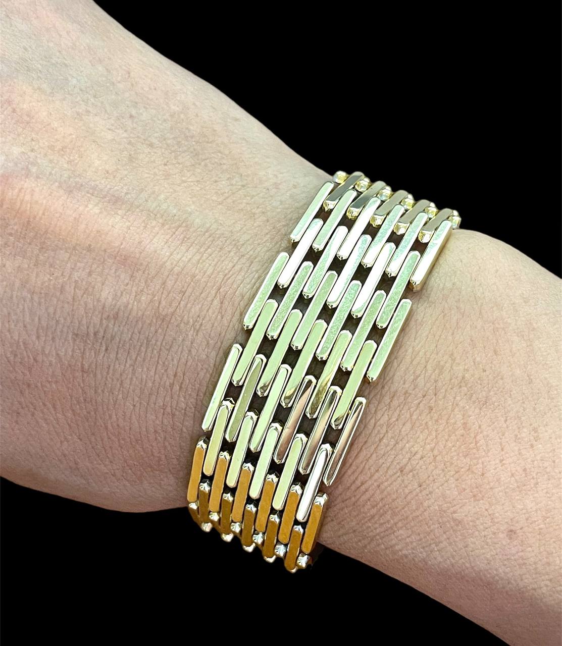 18K Solid Gold Reversible 21 mm Wide Bracelet 64.7 Grams 7.5 in