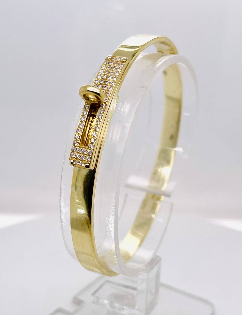 Hermès Kelly 18K Yellow Gold Pave Diamonds Bracelet