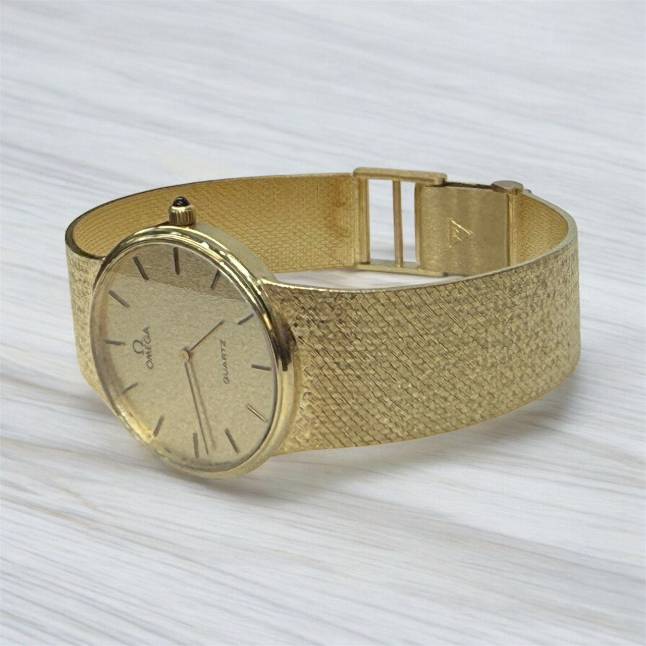 VINTAGE OMEGA Solid 14K Yellow Gold Quartz Watch Integrated Mesh Bracelet