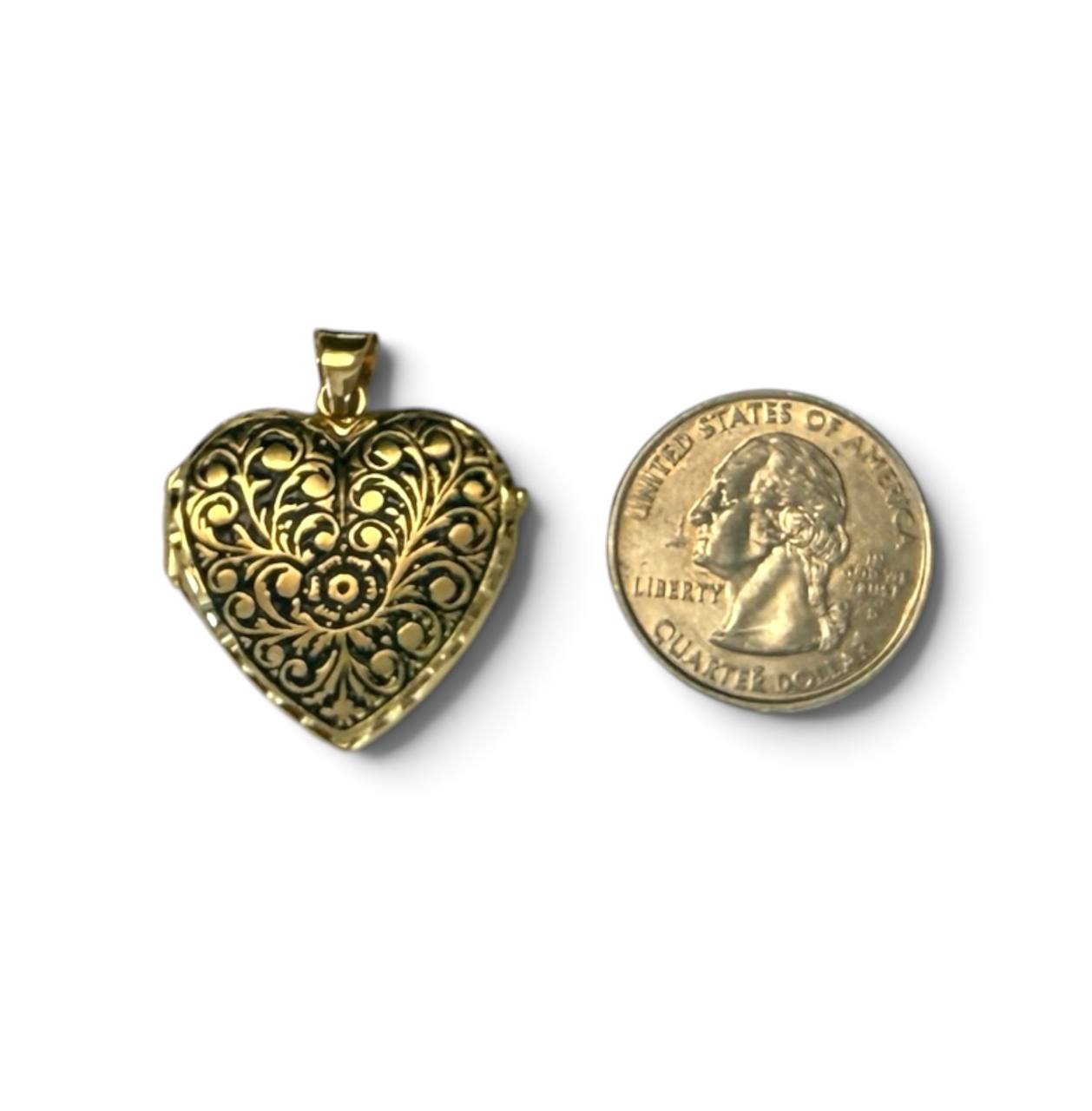 Vintage 18K Gold Floral Heart Locket Pendant