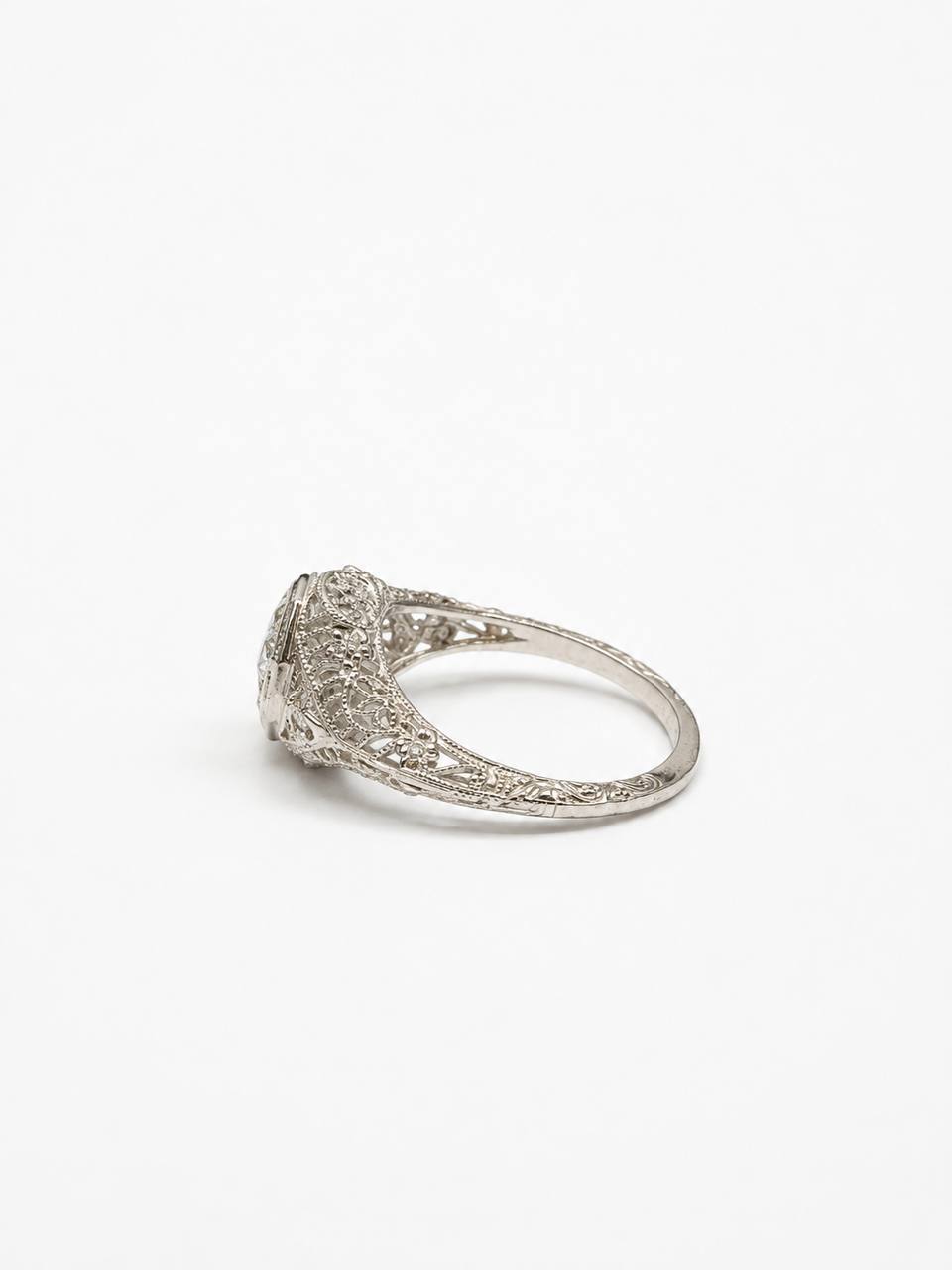 Vintage Art Deco 18K White Gold Old Cut Natural Diamond Filigree Ring Size 5