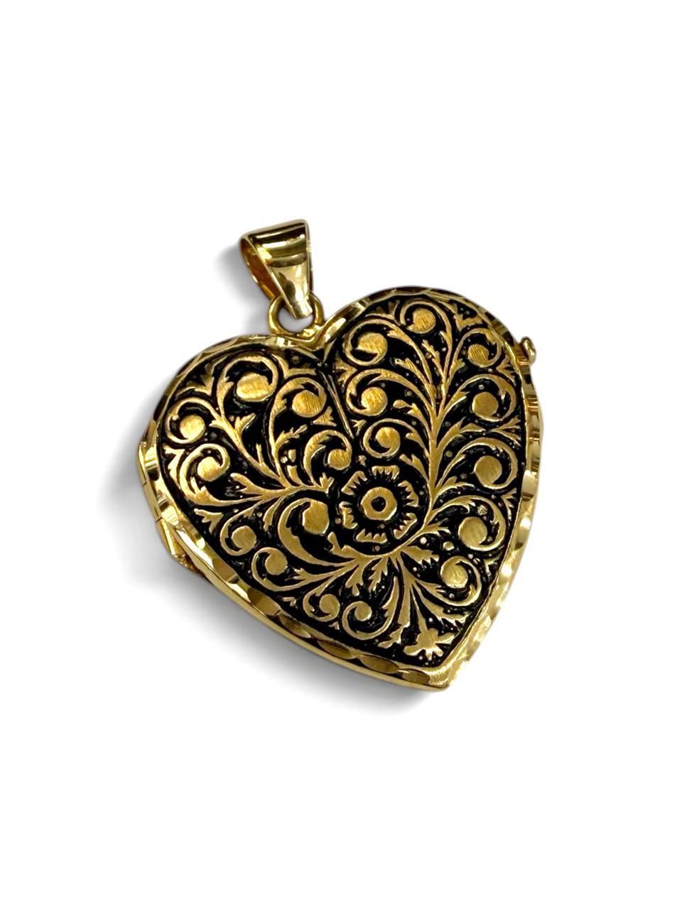 Vintage 18K Gold Floral Heart Locket Pendant