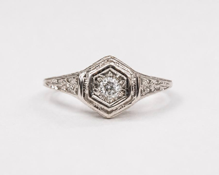 Vintage Art Deco 18K White Gold Natural Diamond Ring Size 7.5