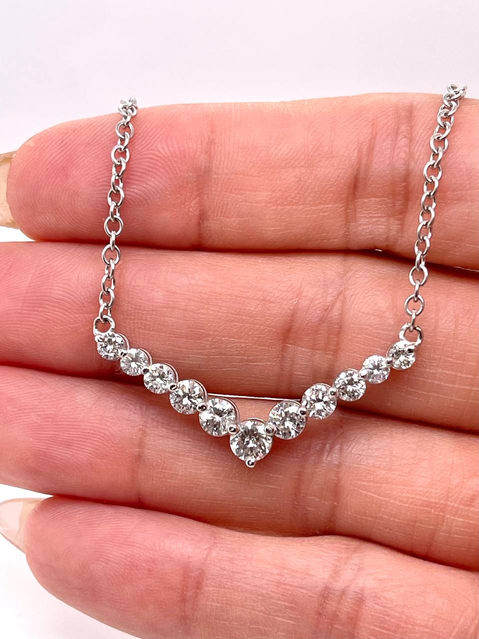 18k Solid White Gold 2.17 TCW Natural Diamond Women's Chevron Necklace