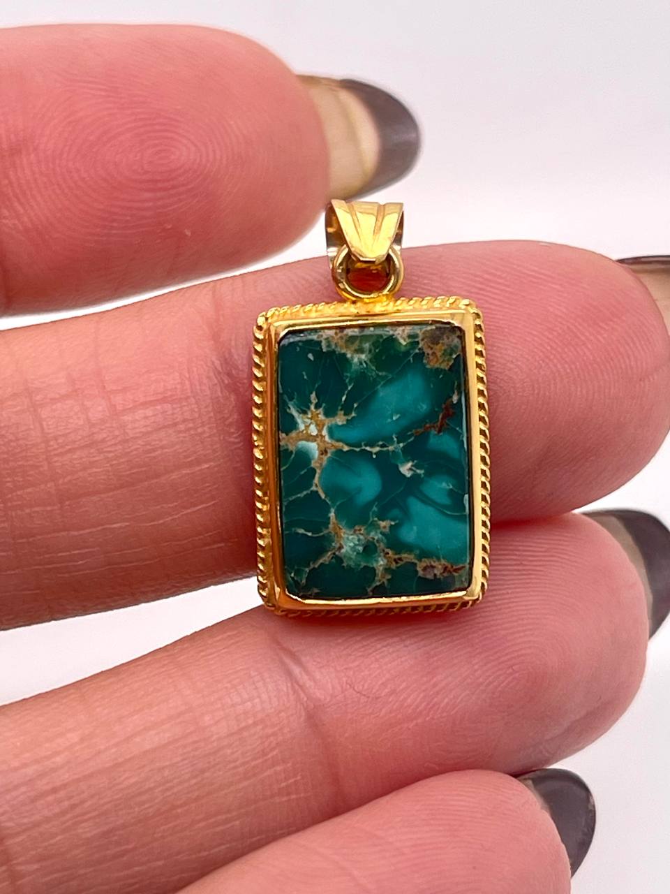 Vintage 18K Solid Yellow Gold Turquoise Pendant