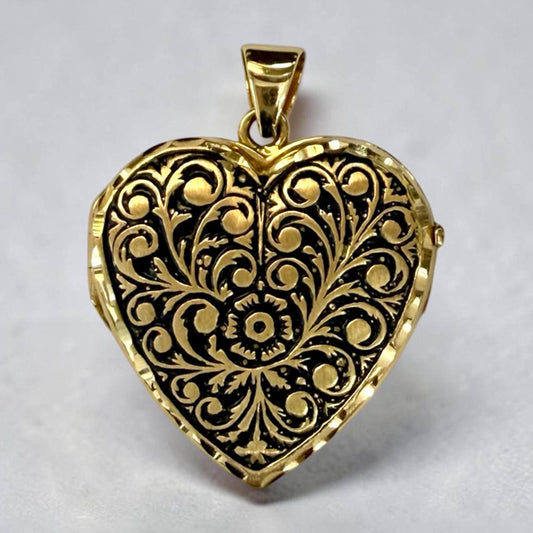 Vintage 18K Gold Floral Heart Locket Pendant