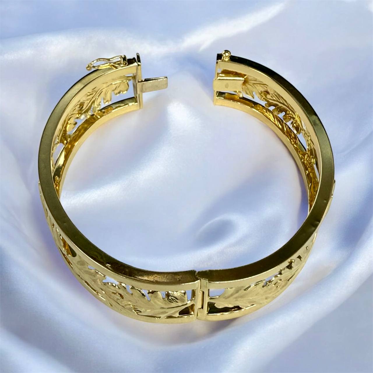 Vintage 18K Solid Yellow Gold Floral Wide Bangle Bracelet