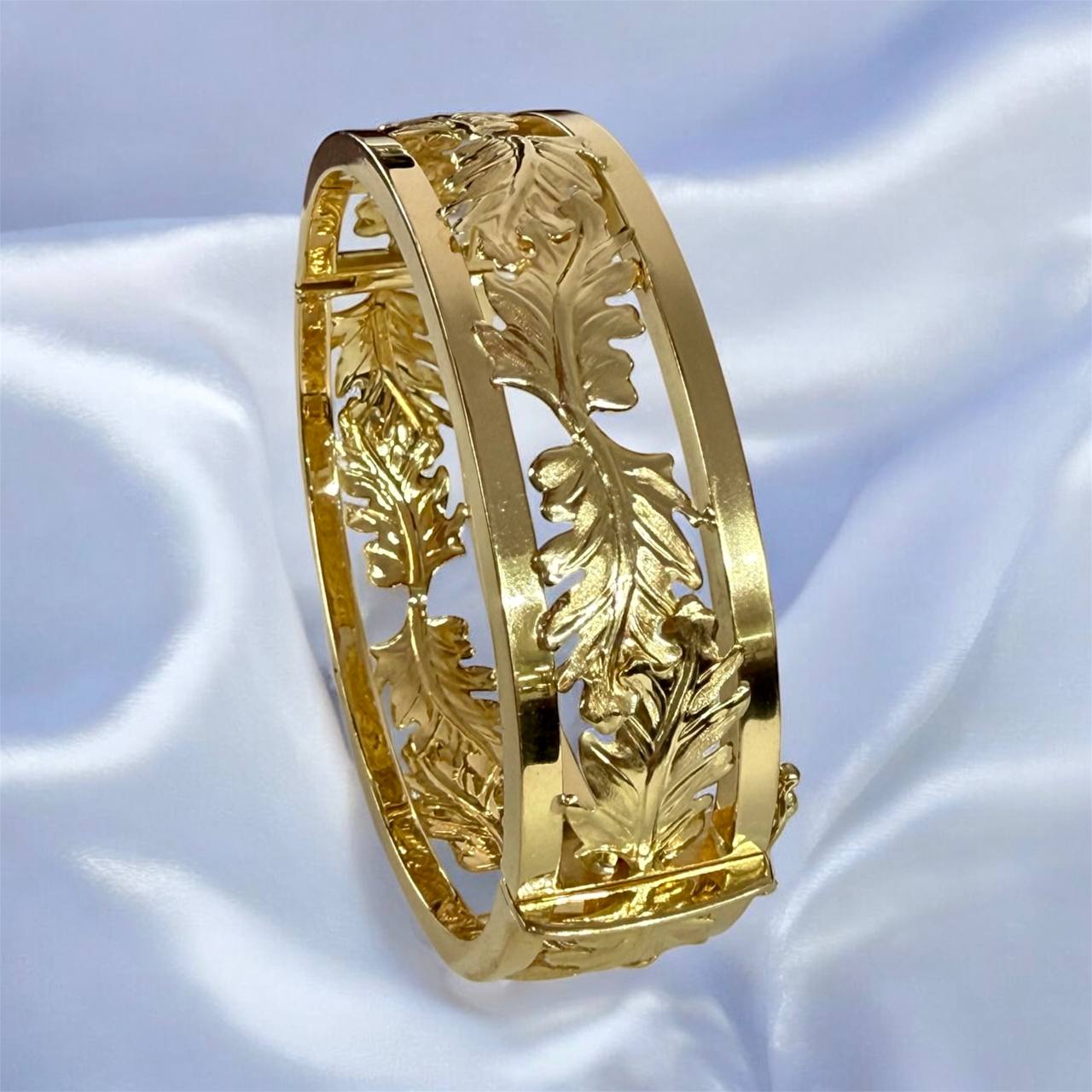 Vintage 18K Solid Yellow Gold Floral Wide Bangle Bracelet