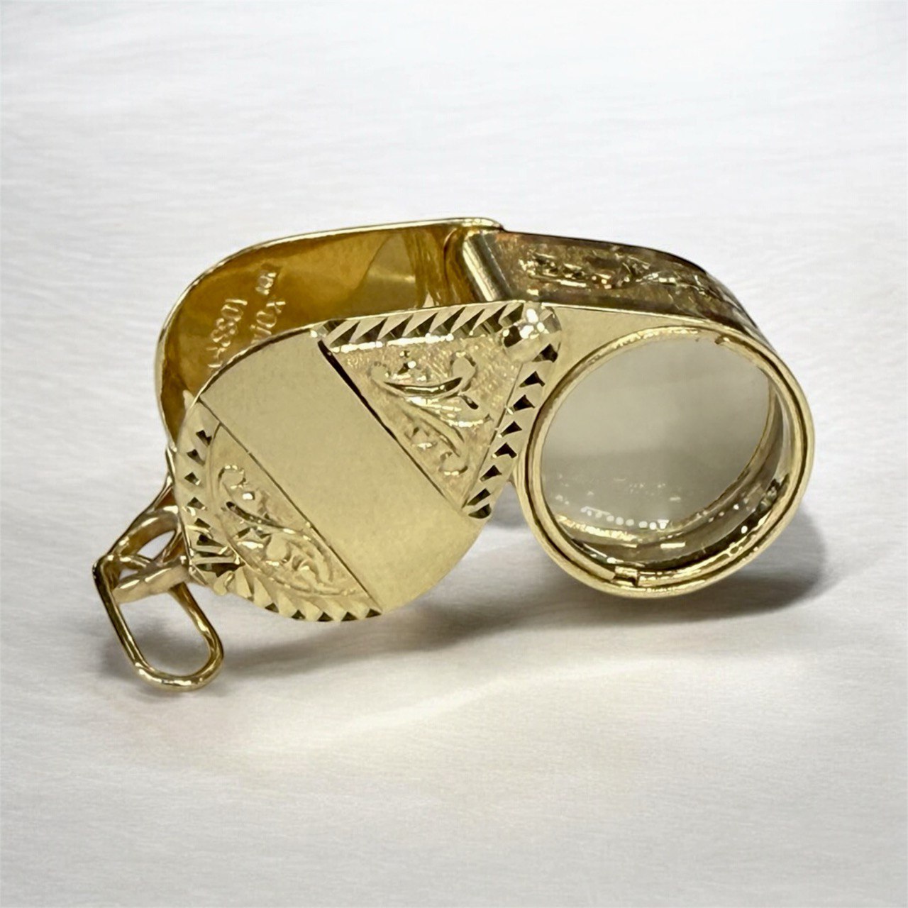 Solid 14K Gold Kassoy 18mm 10X Jewelers Loupe Fancy Engraved Pendant Full Size